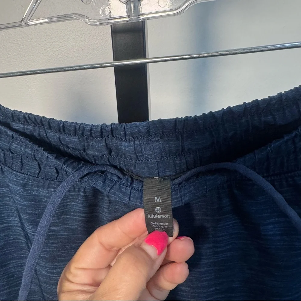 Lululemon Dark Navy Athletic Shorts men medium - Picture 4 of 5